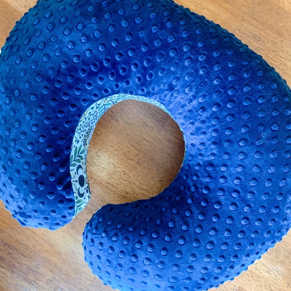 Flynn & Co • Handmade nursing pillow cover & boppy pillow - Picture 4 of 5